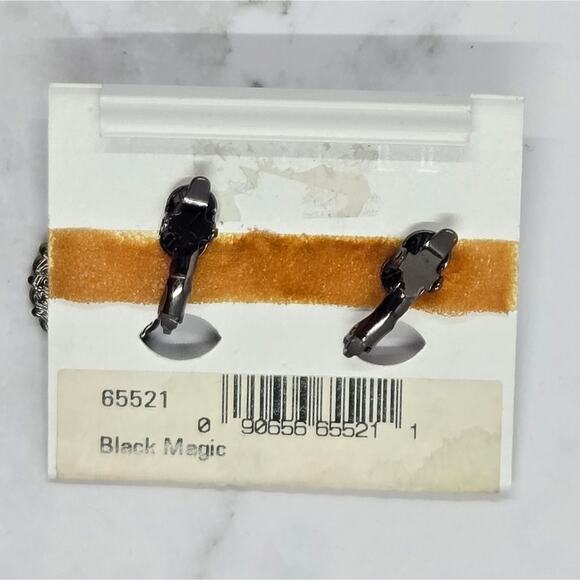 NWT Trifari Black & Clear Gem Circle Clip-On Earrings - Picture 8 of 10